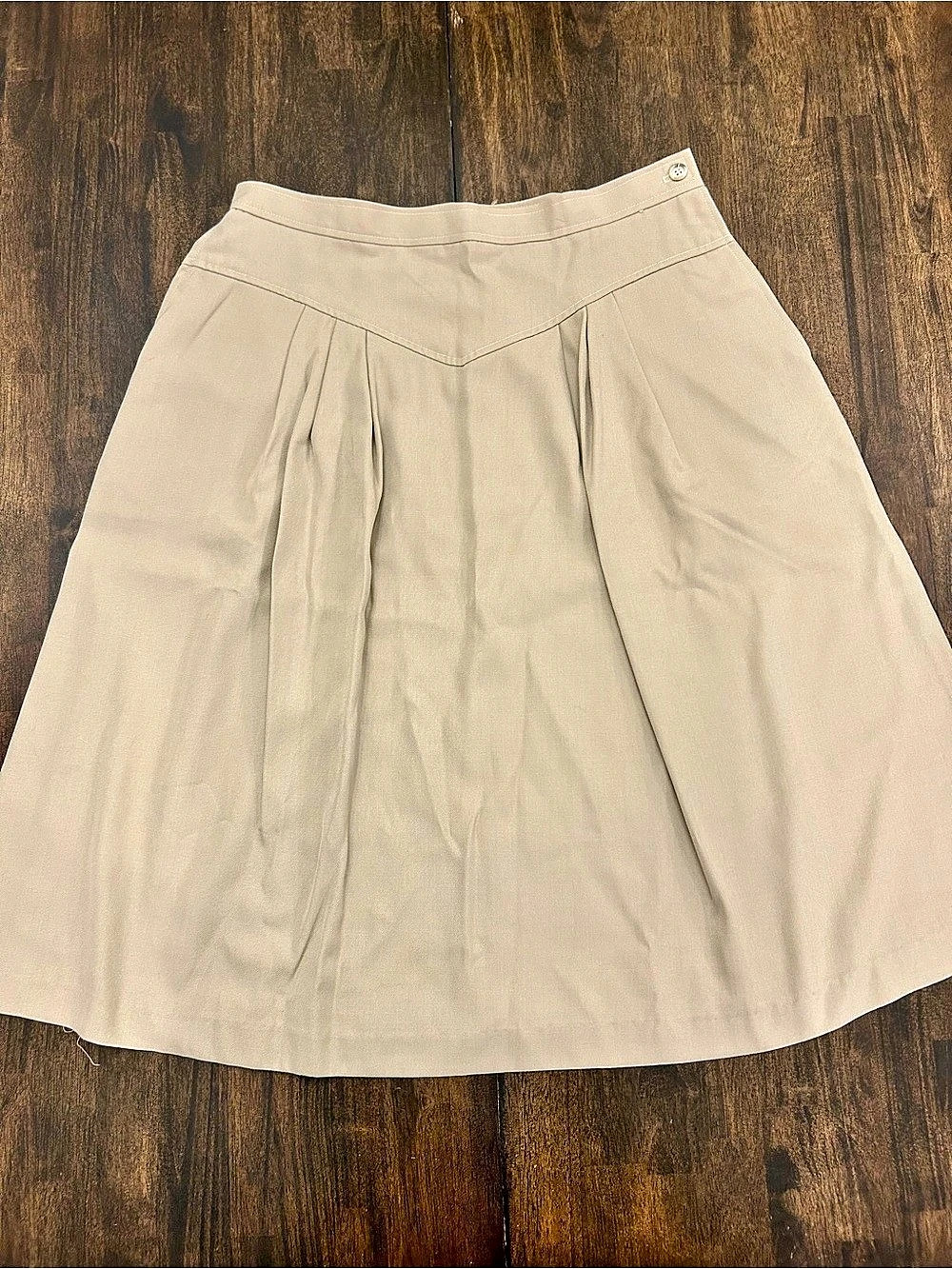 1980 Vintage Isaac Hazan A-Line Pleated Skirt in Beige Size 18